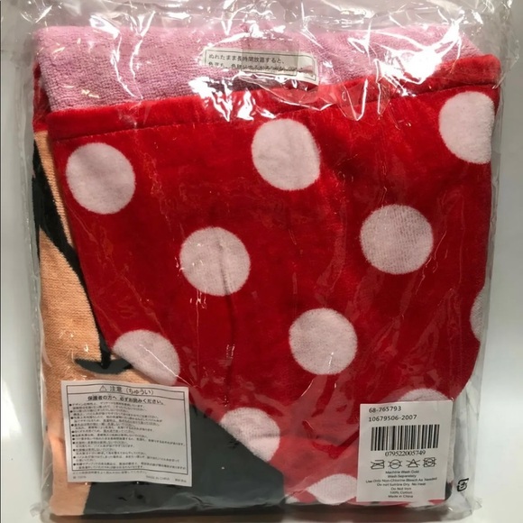 NWT Tokyo Disney Minnie Towel Wrap - Picture 3 of 3